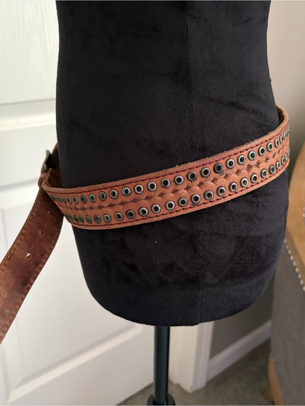Leather Grommet Waist Belt - Brown - Picture 2 of 9